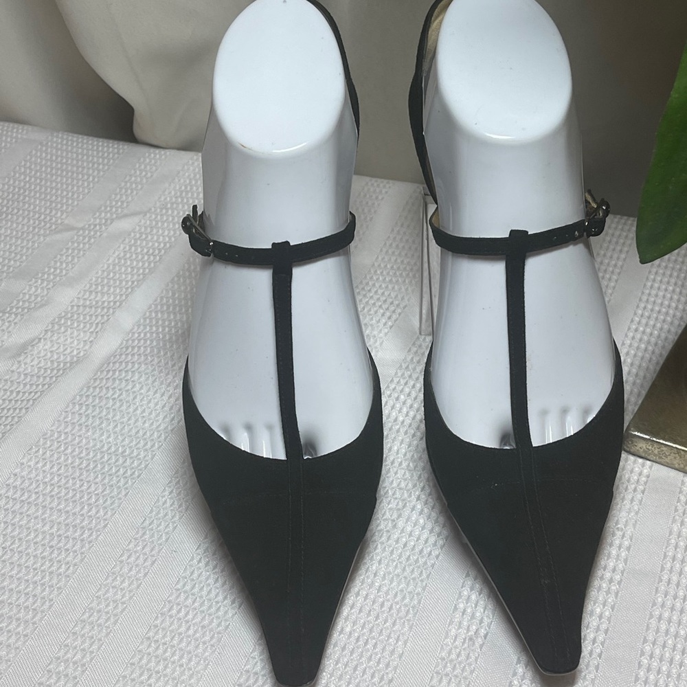Chanel Black Suede Kitten Heel T-Strap Shoes - Picture 1 of 16